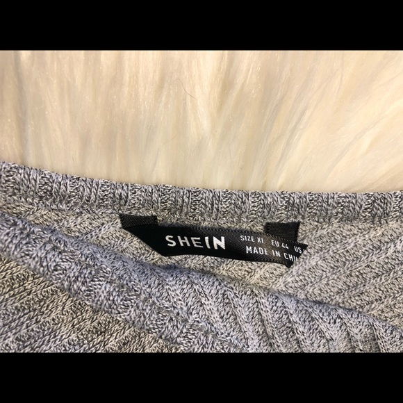 🩵Grey shein top - Picture 2 of 2